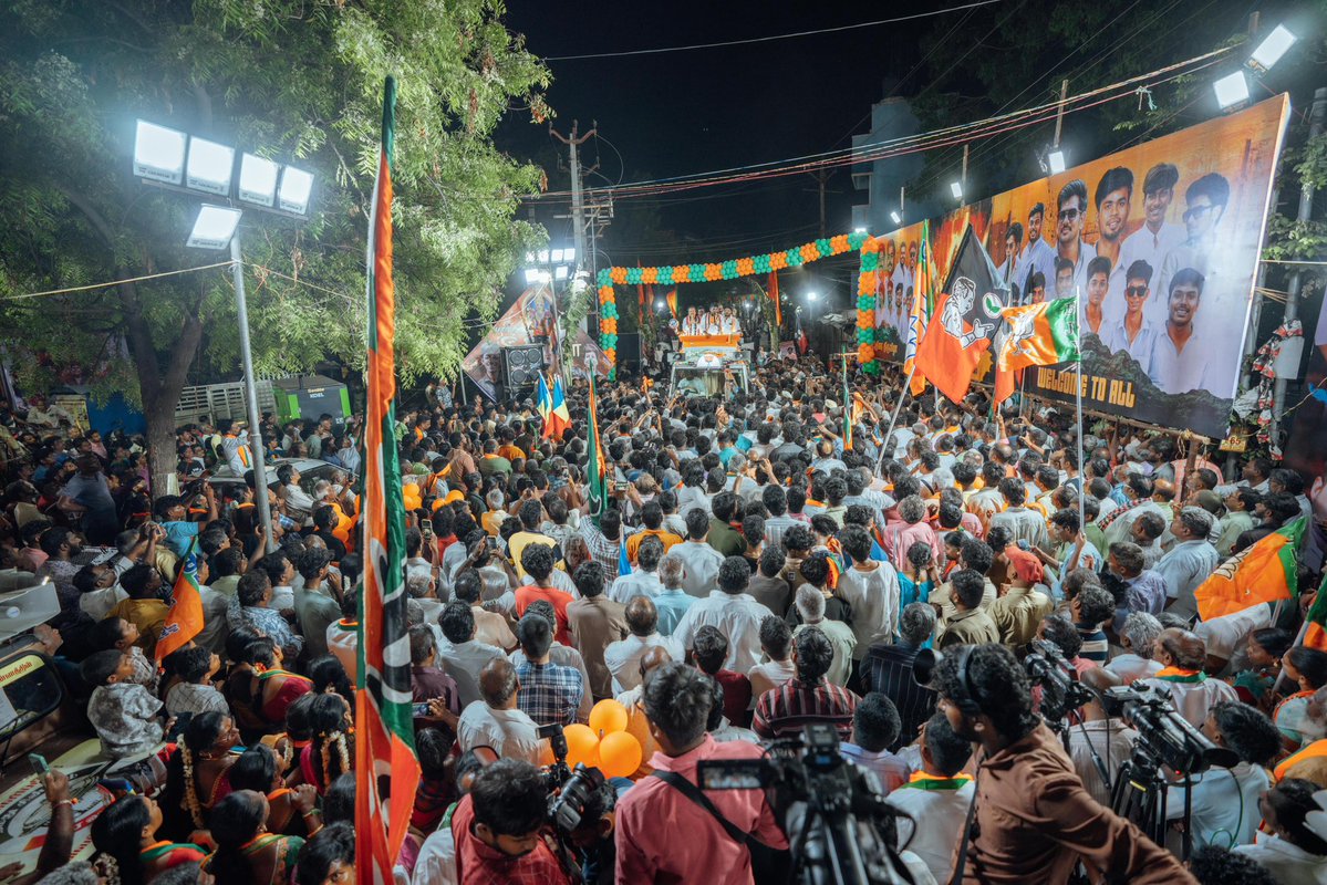 தமிழகத்தில் பெண்கள், இளைஞர், விவசாயிகள் என அனைத்து தரப்பு மக்களுக்கும் துரோகம் செய்து, கடந்த 5 ஆண்டுகளாக, தீயசக்தி திமுக நடத்தும் மக்கள் விரோத ஆட்சியை அறிவாலயத்திற்கே  திருப்பி அனுப்பவும், மக்களுக்கான நல்லாட்சியை வழங்கிடவும் தமிழக மக்களின் பேராதரவோடு தேர்தல் களத்தில் பயணித்து