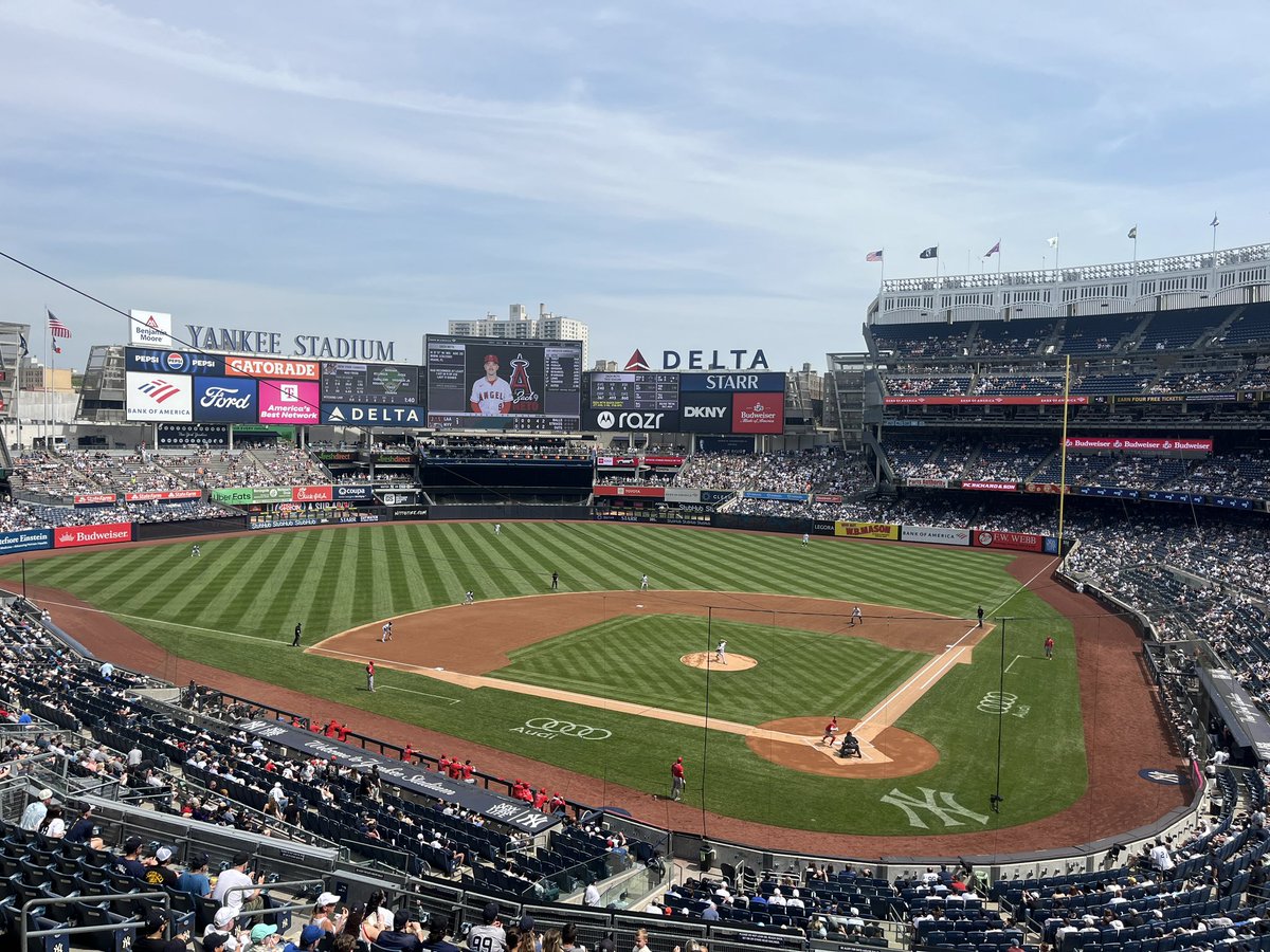 BryanHoch's tweet image. Game 19: #Yankees vs. #Angels

⚾️: Max Fried vs. Brent Suter
⏰: 1:35 p.m.
🗽: 87°
📺: @YESNetwork
🎧: @WFAN660