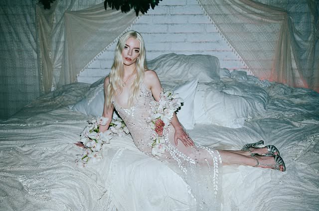 hourly anya taylor-joy tweet media