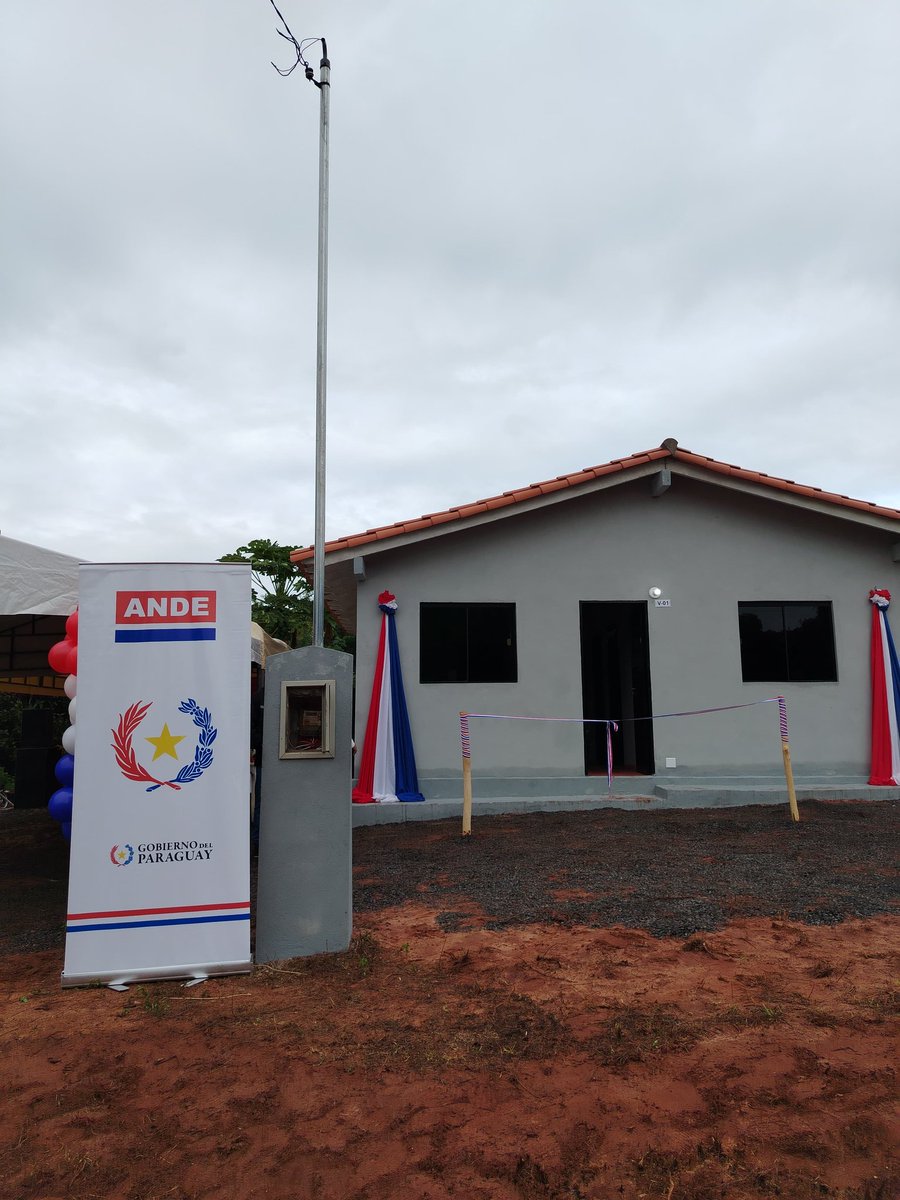 ANDEOficial's tweet photo. 🏘️⚡ANDE apoya con obras eléctricas las acciones del Gobierno en San Pedro para hacer realidad el acceso a viviendas dignas

Más info aquí 👇🏼 
https://t.co/cp0xTLDkLm https://t.co/l3ATUfkMHP