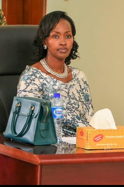 YcL070707's tweet photo. @mkainerugaba I'll fuck your ugly wife https://t.co/1bhmlwik9h