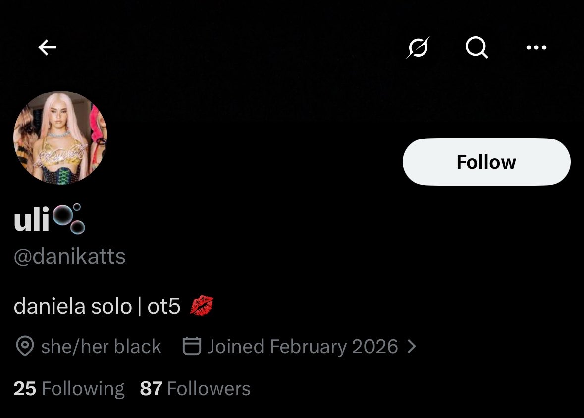 r✰by blews tweet media