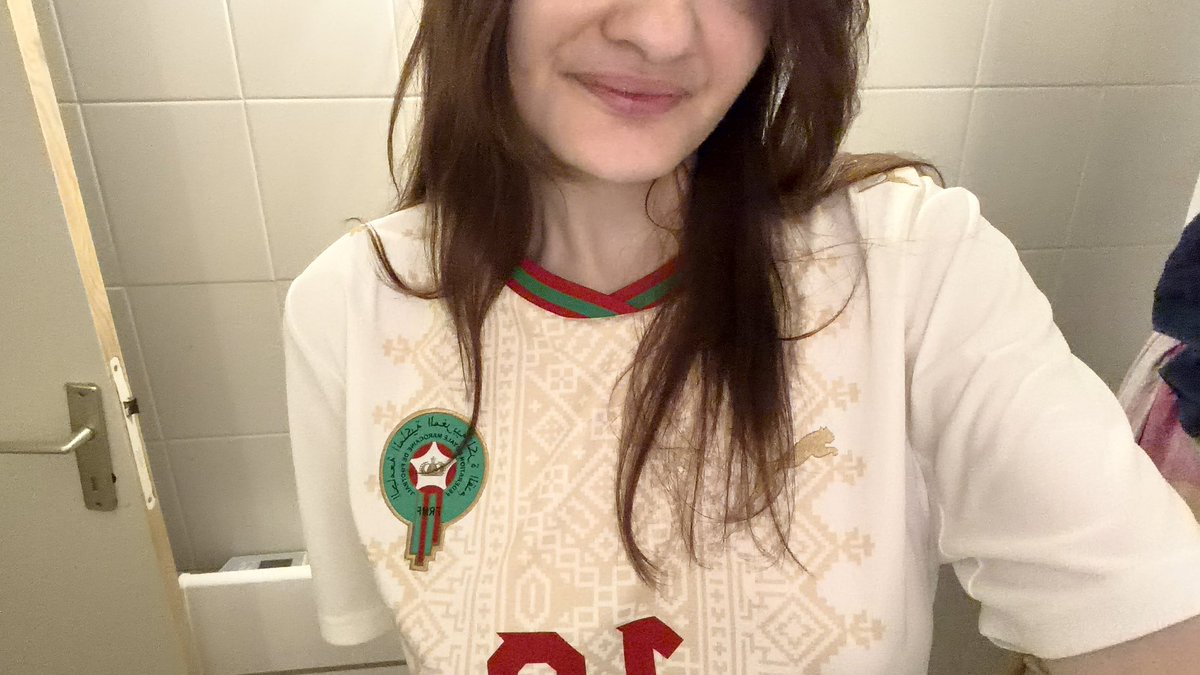 𝗹𝗶𝗹𝗼𝘄-𝗺𝗮𝗲 tweet media