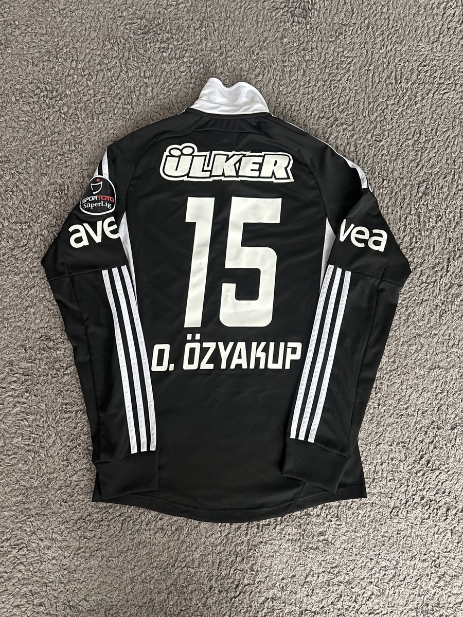 bjkformakoleksiyonu tweet media