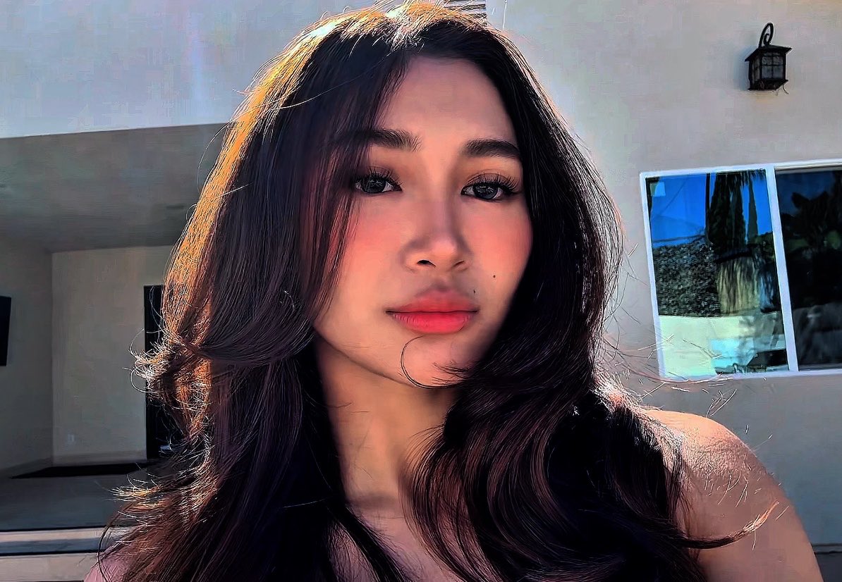 JHODI0R's tweet photo. KAYA NA POPOST SA CALAMBA CRUSHIE EH ANG LALA NG FACE CARD OVER SA GLOW YAN SIYA!!!!!! 😩✨ https://t.co/KokhvWZaW7