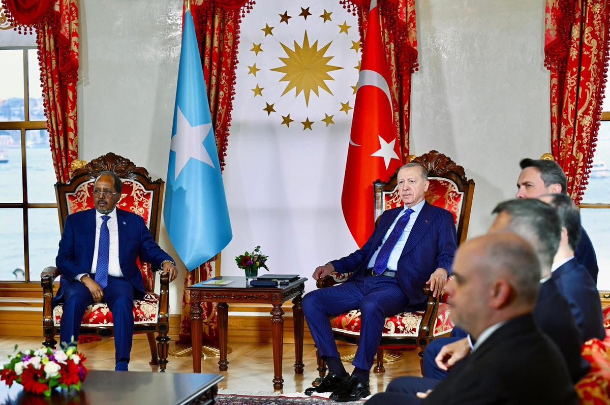 Villa Somalia tweet media