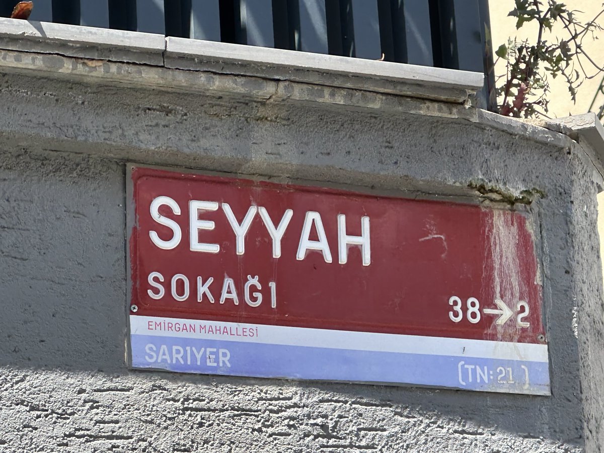 onderkayaistan1's tweet photo. Geniş Aile dizisinin çekildiği Boyacıköy Seyyah sokaktaki hane. Kirişçi ailesinin evi https://t.co/2AMFL0sqOY