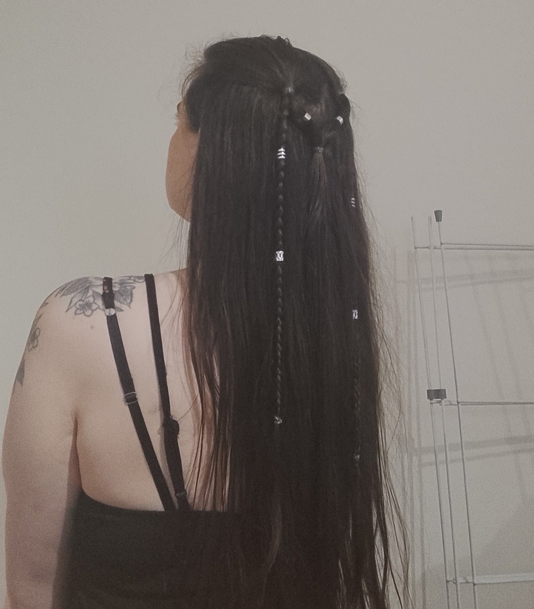 Ember | Little streaming bean 🫘 tweet media