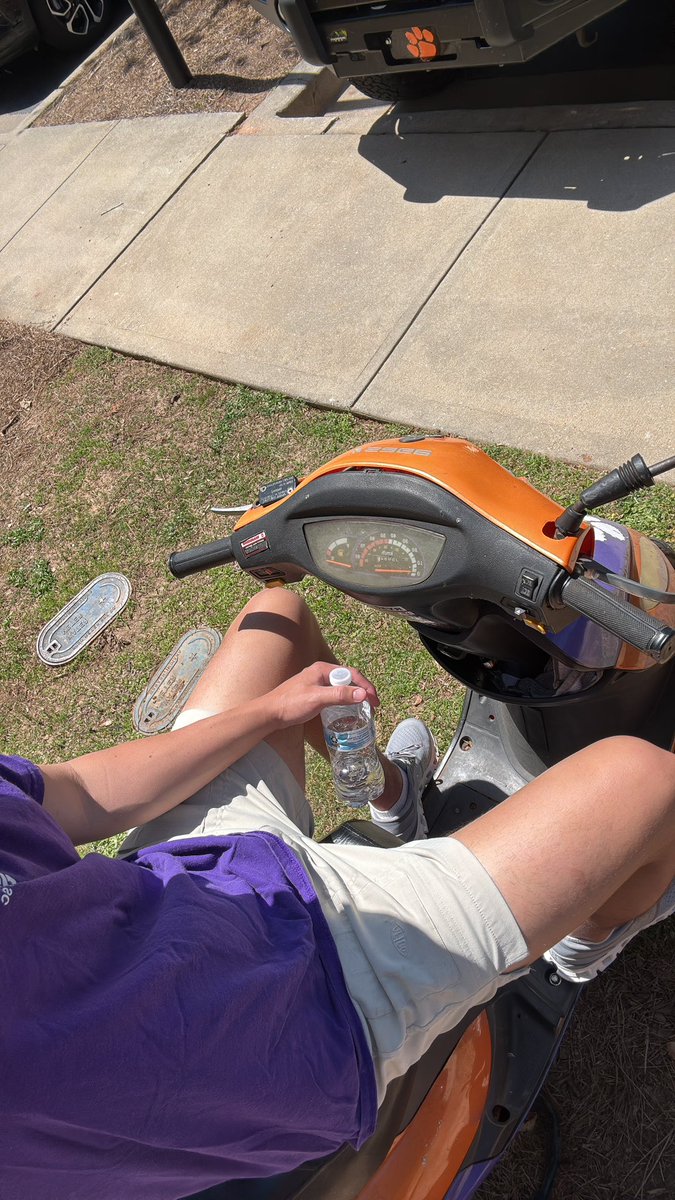 Leeroy Jenkins tweet media