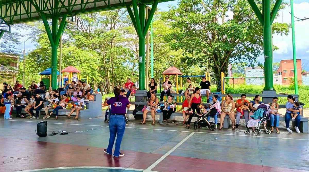 GobMeta's tweet photo. En articulación con @AlcaldiaAcacias y la Fundación Éxito, desarrollamos el taller “De lo aprendido a lo elegido: Mi crianza consciente”, dirigido a madres gestantes y lactantes, impactando a más de 120 participantes en dos jornadas. Promovemos prácticas de crianza consciente. https://t.co/hSvudoUrBA