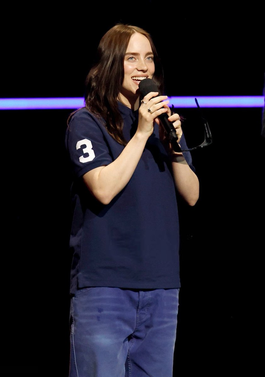 Billie Eilish Brasil tweet media