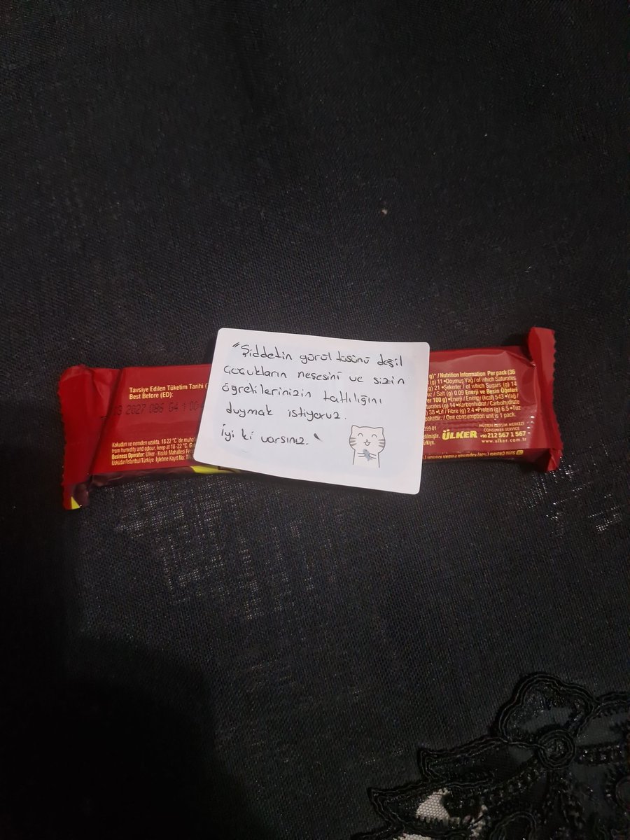 OMALKOCOGLU's tweet photo. Son iki gündür yaşanan menfur olaylara öğrencilerimizin bir öğretmenimiz nezdinde vermiş olduğu en güzel cevap bu olsa gerek. Teşekkürler değerli öğrenciler, teşekkürler değerli öğretmenim.
@tcmeb @kayserivaliligi @Yusuf__Tekin @kayserimem https://t.co/I7uAbux5jN