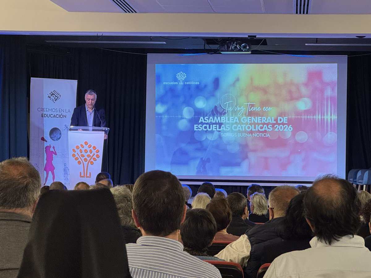 oarcera's tweet photo. En la Asamblea General de @ecatolicas en Madrid con buenos amigos y patronos de @escacyl @ECCantabria @EC_Asturias #EscuelasCatólicasGalicia y representando  a @FundEducere #SomosBuenaNoticia #SomosEducere https://t.co/mJYPUAWDsd