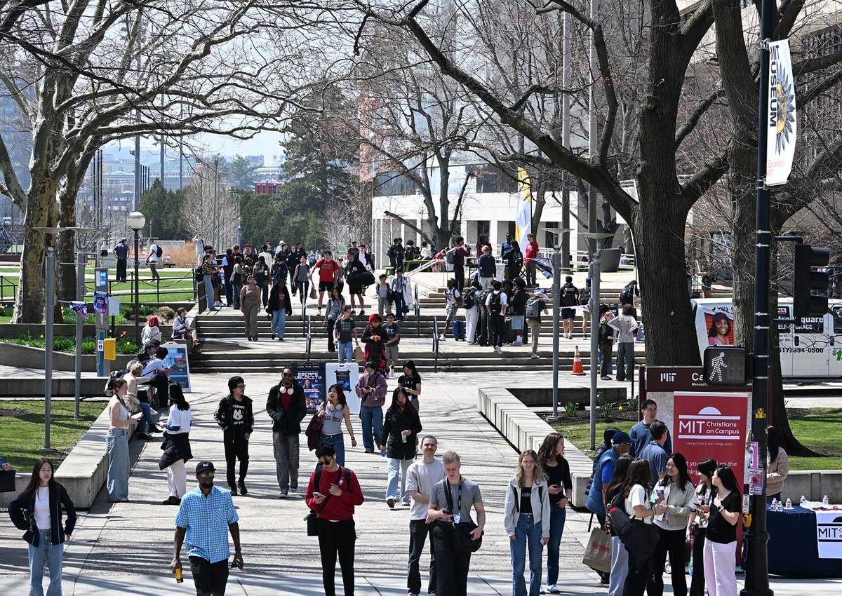 MIT Students tweet media