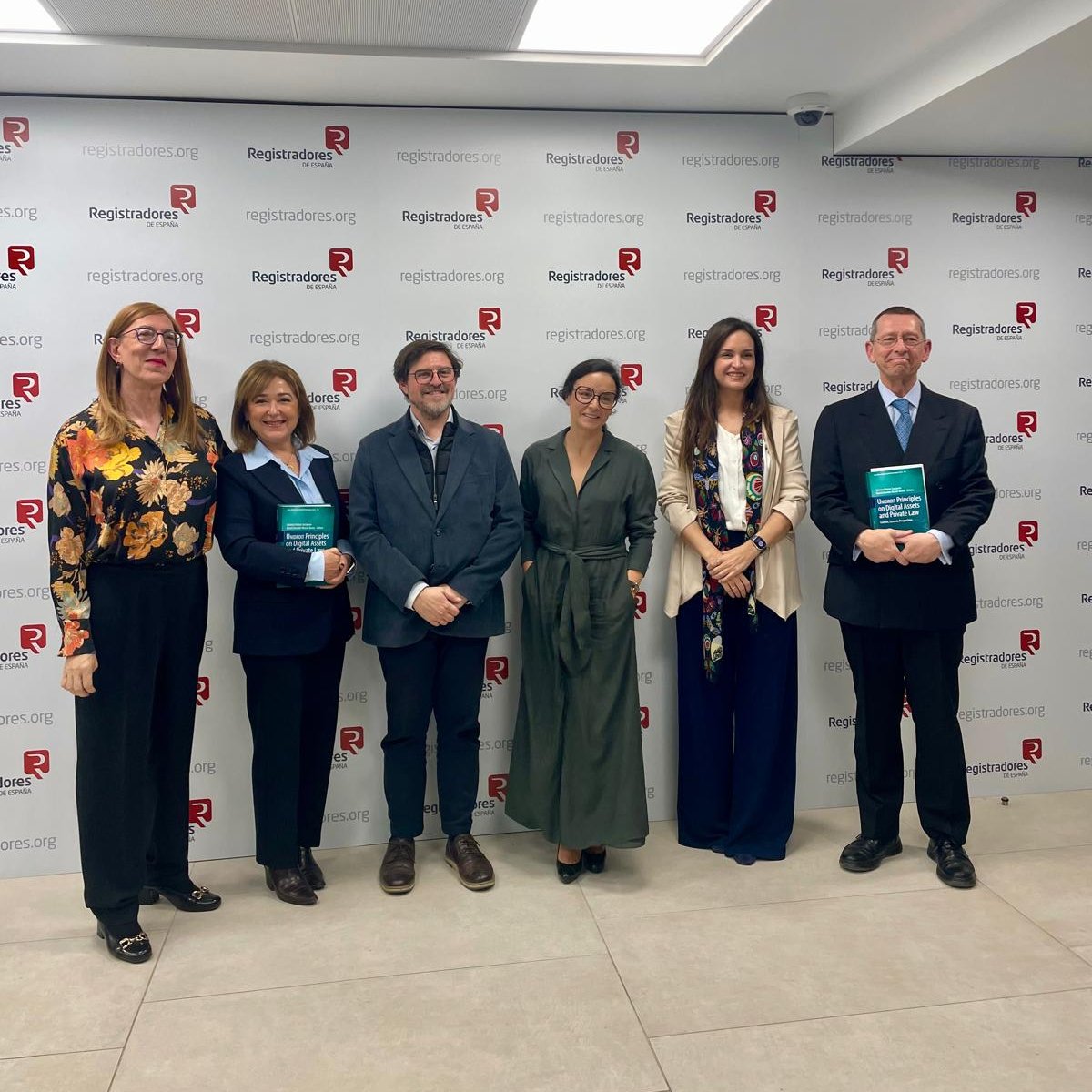 Registradores de España tweet media