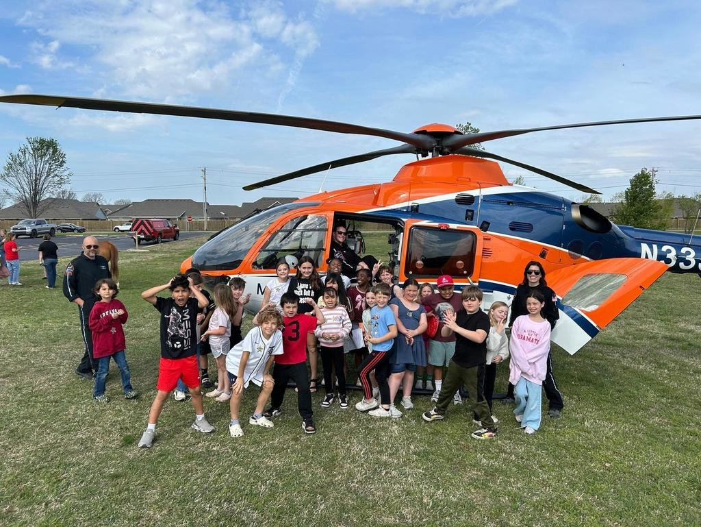 farmcards's tweet photo. Thank you to Mrs. Phillips and all of our AMAZING volunteers that helped put on the best career day yet! We know our students left inspired and excited. #ESED #JPW https://t.co/xjyKxIFwrH