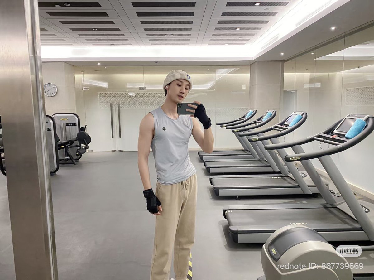 s0ngzichen's tweet photo. Back at it 💪 https://t.co/USfbDB0EJ5