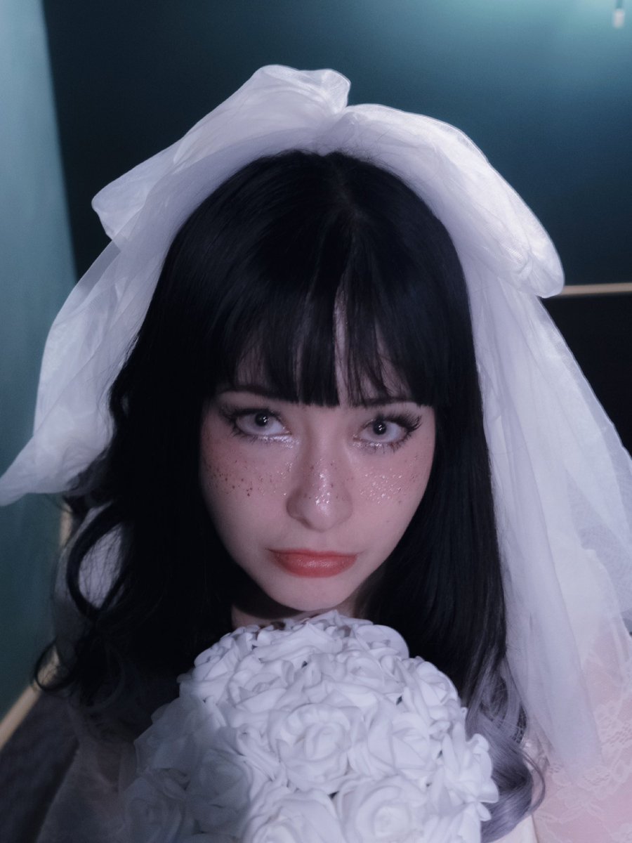 Sarah Midori Perry tweet media