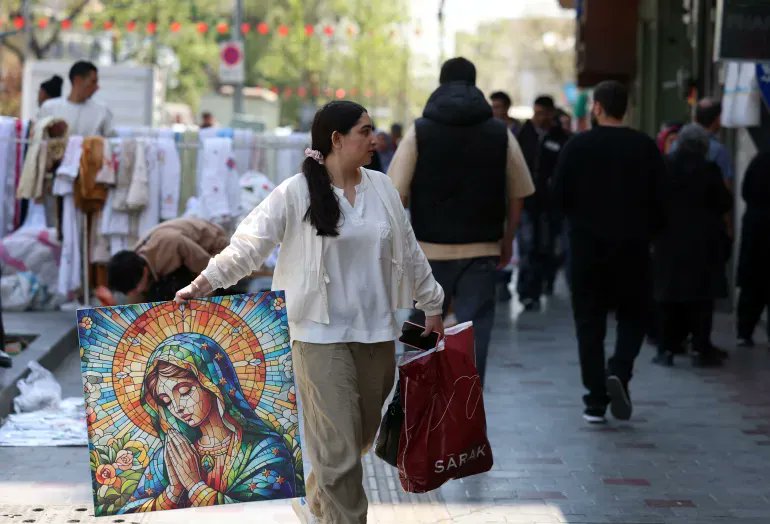 mockman's tweet photo. It’s amazing that any random pictures of Iranian cities (these 3 are all from today on Al Jazeera) will show women with their hair uncovered. But idiots will still make insane claims that women will be killed or imprisoned for not wearing the veil. https://t.co/gcPjzshF0G