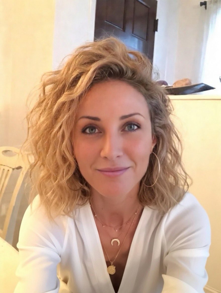 Nicole tweet media