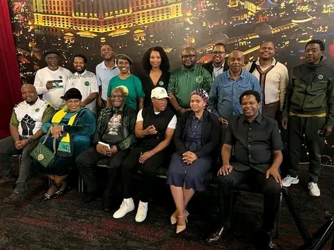 CadreNguyi's tweet image. H.E President JG #Zuma and MK Party officials meet with MK National Policy Subcommittee to discuss way forward, Egoli namhlanje. #WozaLGE #VoteMKP #GwazaMkhontoGwaza