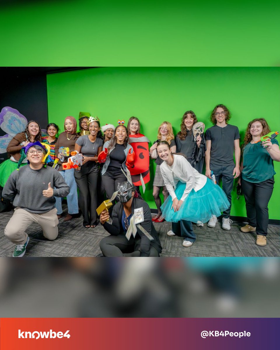 KB4People's tweet photo. Empowering the next generation of tech leaders! 💻✨

Our Headquarters had an incredible time last week hosting University of South Florida students interested in cybersecurity careers! 🚀 

#KB4People #KnowBe4 #USF #UniveristyOfSouthFlorida #CareerOpportunities https://t.co/BQj14AjC9I