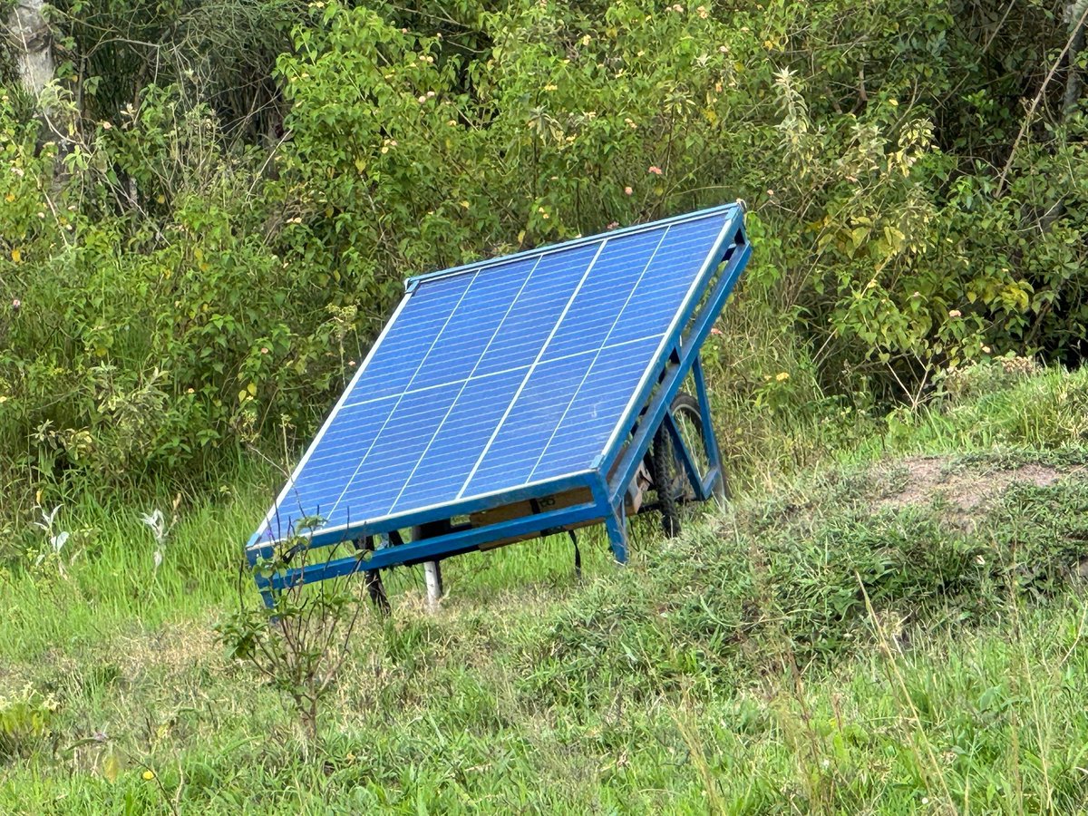 SolafamUganda's tweet photo. Solar on wheels is changing how farmers access energy.
With a movable solar system, farmer group members can share one structure by simply pushing it from one garden to another. No one carries the burden alone. https://t.co/TQjQawIPJD
