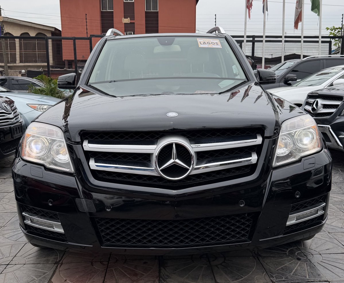 skip_001's tweet photo. KINDLY REPOST🙏🏾🙏🏾
VEHICLE FOR SALE
Make:FOREIGN USED 2012 MERCEDES BENZ GLK350 AMG
Engine:3.5liter V6 
Color: BLACK ON CREAM
Extras:Key Entry,Leather Seats,Park Assit,Panoramic roof,Heated and ventilated front and back seats, Intelligent Light system,Park Assist,Reserve Camera, Bluetooth System,Navigation System, AC chilling and many more....

Price: N14,500,000

📍Ogba,Lagos

For More Info Contact:
_Brimmo Autos_ 
Calls & Whatsapp: 08061350735
#UTME