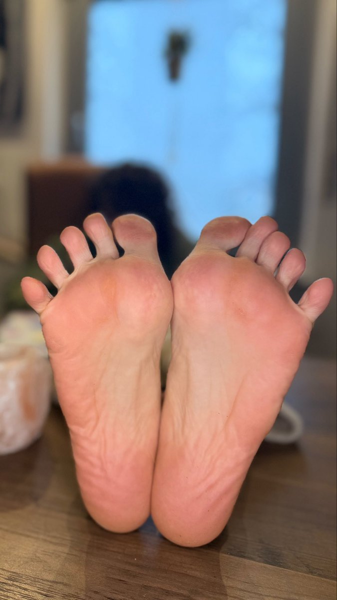 Miss Zavie tweet media