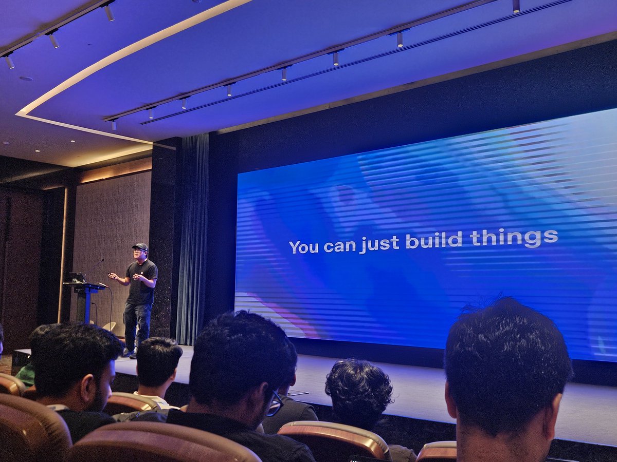 Naveen Venkat tweet media