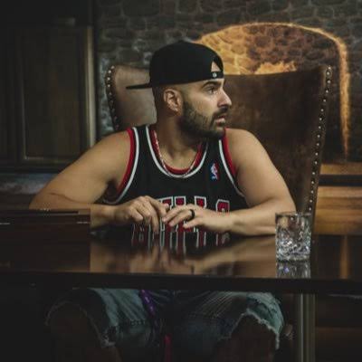 Castro1021 tweet media