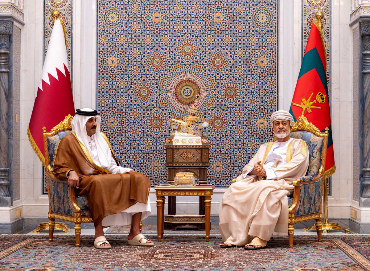 am_hadri2015's tweet photo. في #مسقط، لا تُصنع السياسة فحسب، بل تُصمّم خارطة طريق للاستقرار. تأتي زيارة سمو الأمير #تميم_بن_حمد  لأخيه جلالة السلطان #هيثم_بن_طارق لتؤكد أن علاقات الثقة بين البلدين هي الركيزة الصلبة التي يستند إليها أمن المنطقة. بعيداً عن الاستعراض، تظل عُمان وقطر نموذجاً لـ دبلوماسية الأفعال التي تفتح أبواب الأمل حين تضيق السبل.
#سلطنة_عُمان
#قطر 
#عمان_ثوابت_راسخة