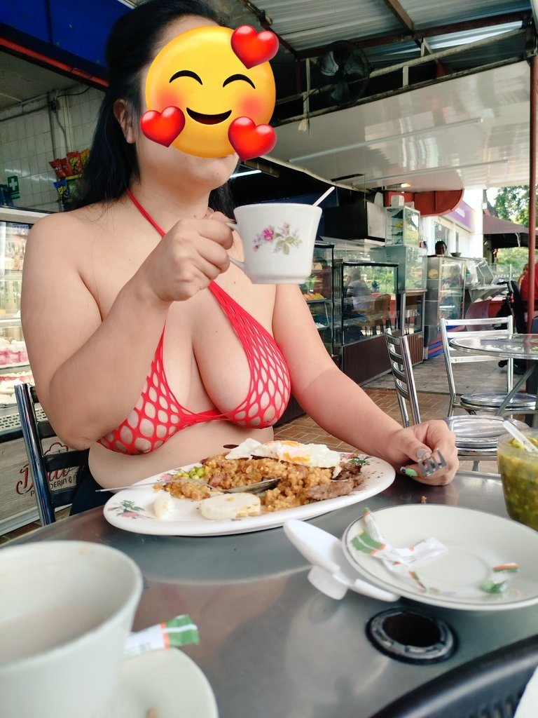 Miss Tetona tweet media