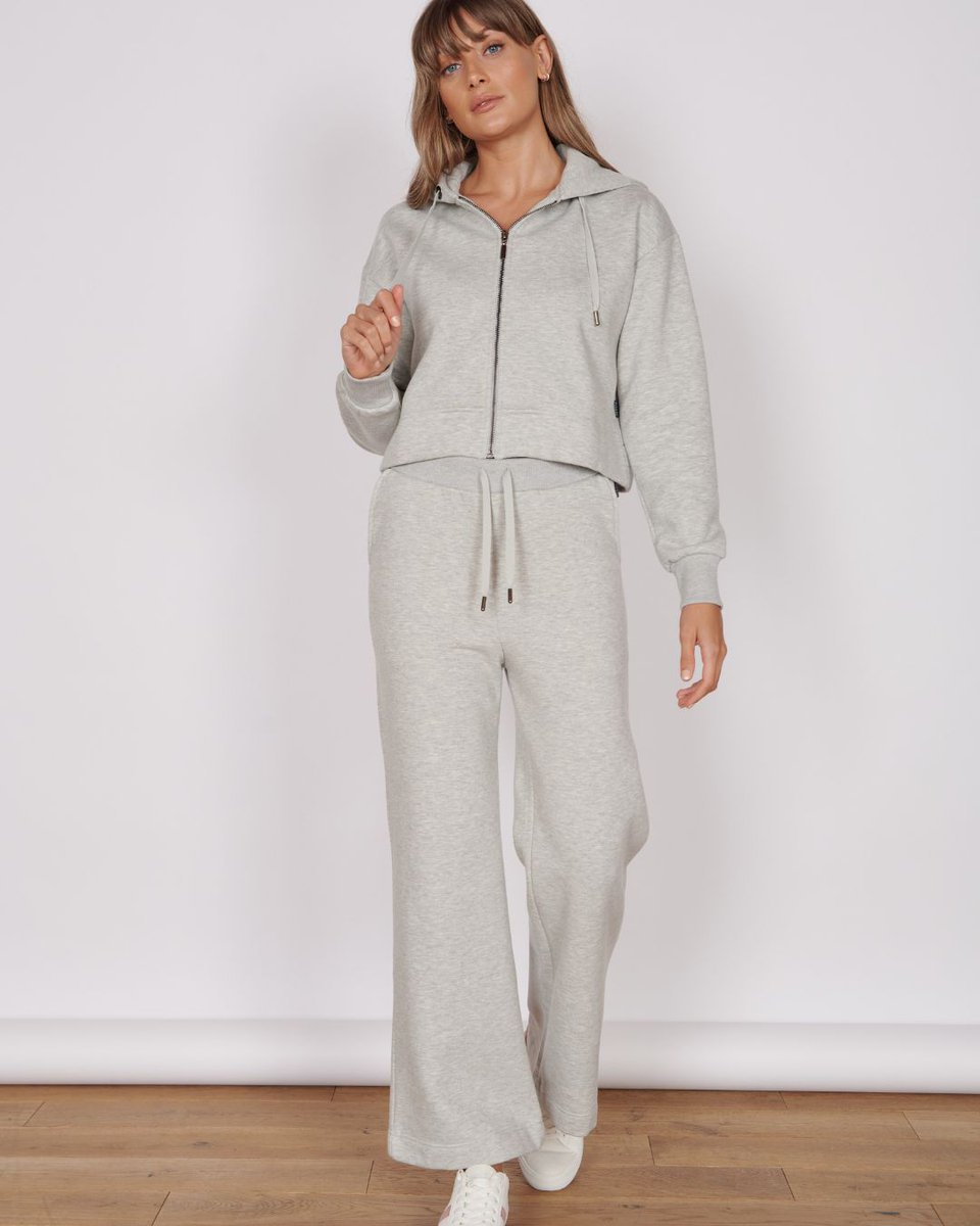 jeetlypetite's tweet image. Everyday comfort with Jeetly.
Head over to our website to browse our collections - jeetly.com 

 #EverydayComfort #CasualWear #ComfortClothing #Loungewear @rackhams_retail