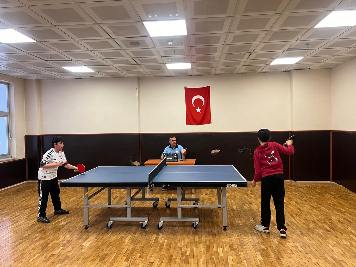 🇹🇷 23 NİSAN TBMM KUPASI
🏆 Geleceğin Şampiyonları Sahada!

23 Nisan Ulusal Egemenlik ve Çocuk Bayramı kapsamında düzenlenen TBMM Kupası Spor Etkinlikleri; çocuklarımızın fiziksel gelişimini desteklemek, spor bilincini artırmak ve dostluk ile fair-play ruhunu güçlendirmek amacıyla