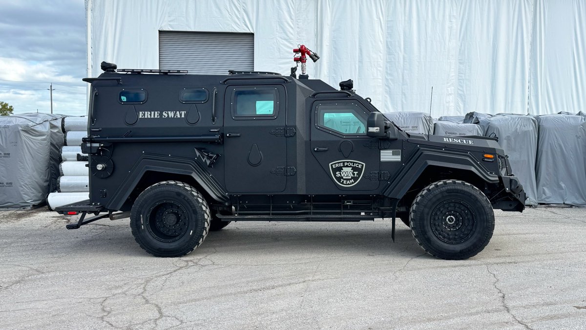 🔥 Erie PD SWAT MPV.

Mission ready with commanding presence.

#throwback #TacticalBeast