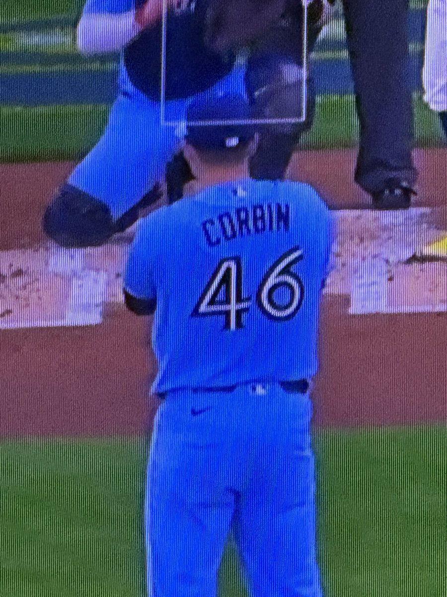 yrpaldyl's tweet photo. WHO SEWED THE 6 ON PATRICK CORBIN’S JERSEY? https://t.co/ccXFJsbTNF