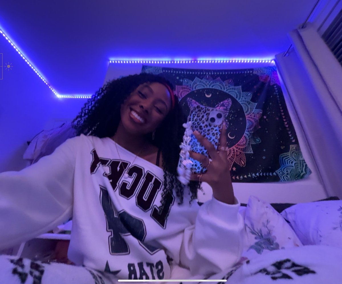 l¡zz¡e tweet media