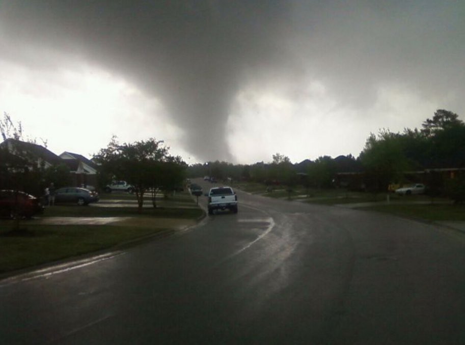 Cyclone Chaser ollie tweet media