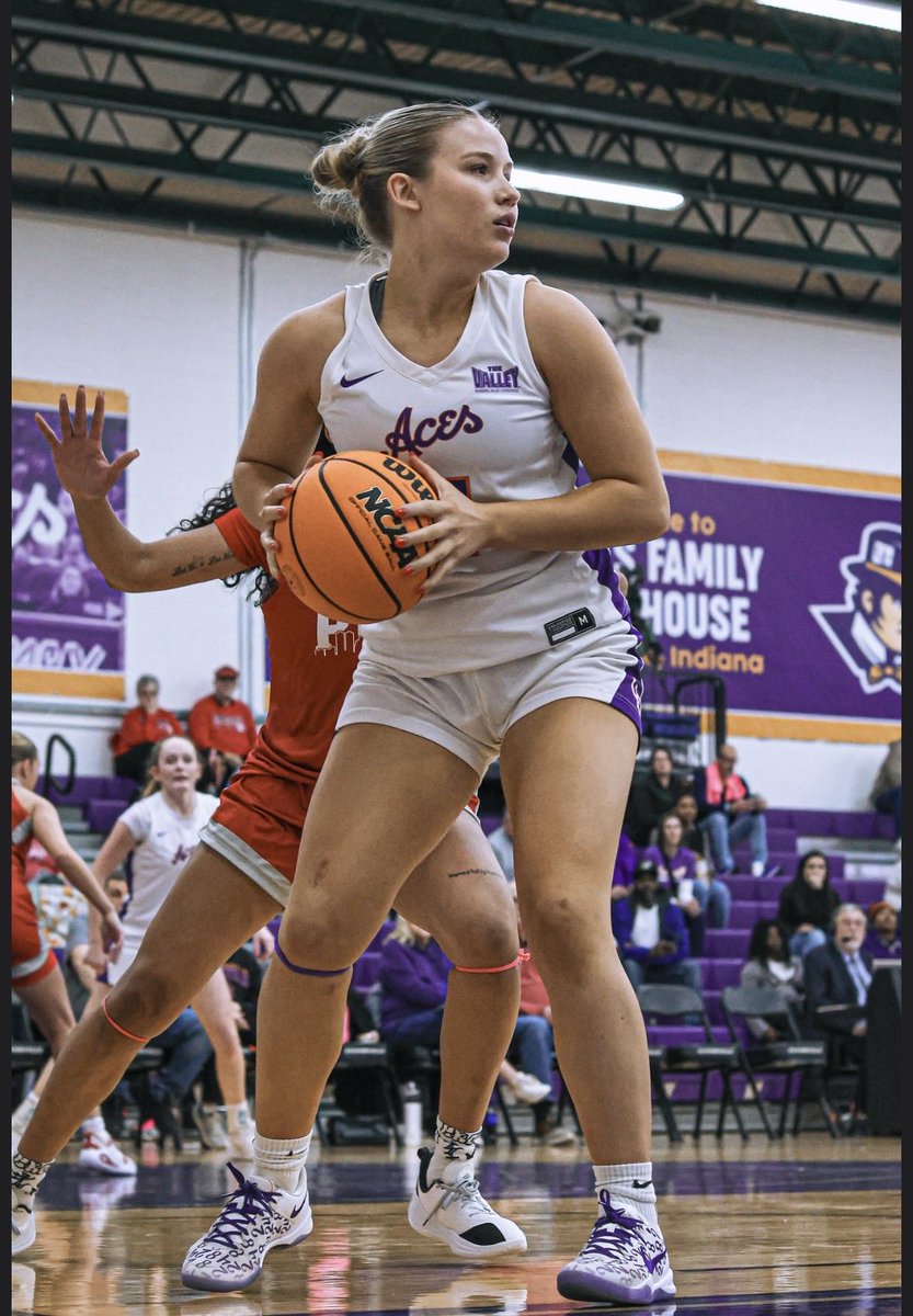 k_kreinhagen11's tweet photo. appreciation post for the place that has given me friendships and relationships for the rest of my life… cya next year evansville 💟💟 #year3otw https://t.co/nmHdphAeDK