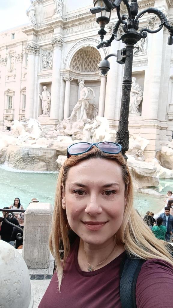 sim010101's tweet image. Big download coming up... 📲 Memory full...😁😇
#Rome ❤️🇮🇹
Let's start backwards...😁😇❤️
Could not have not stopped at Trevi fountain ⛲ !  Fab day 🌞 !
Then⛪: San Ignazio, Minerva, Pantheon, Santo Spirito in Sassia, San PietroVatican⛪ 
1/10....
