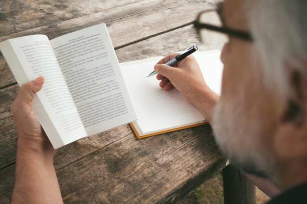 Writing Forward (Melissa Donovan) 📖🖊️ tweet media