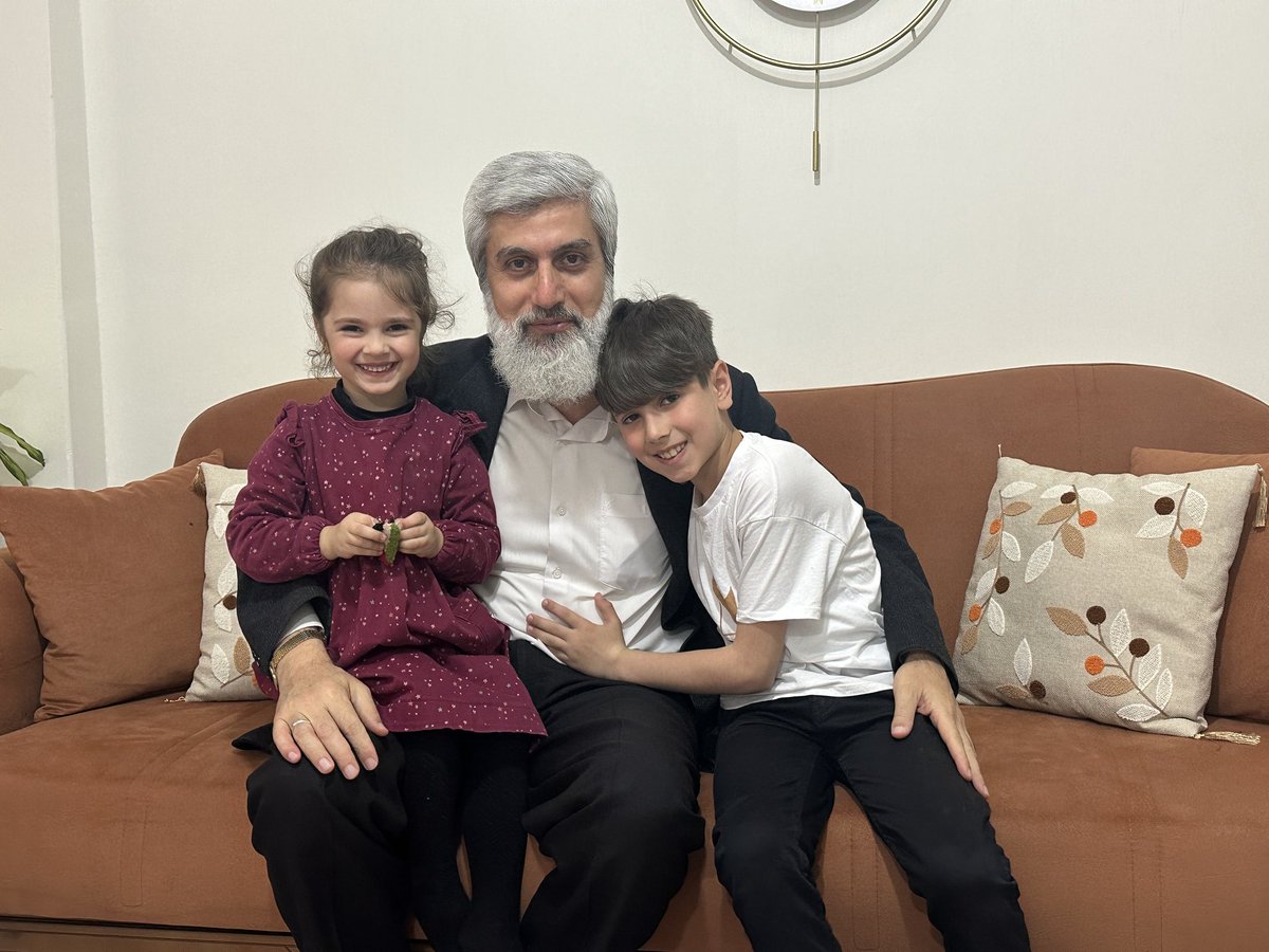 Kiymetli hocamizi cocuklarimiz da dört gözle bekliyor

AlparslanHoca VanaGeliyor
#FurkanKonferansları