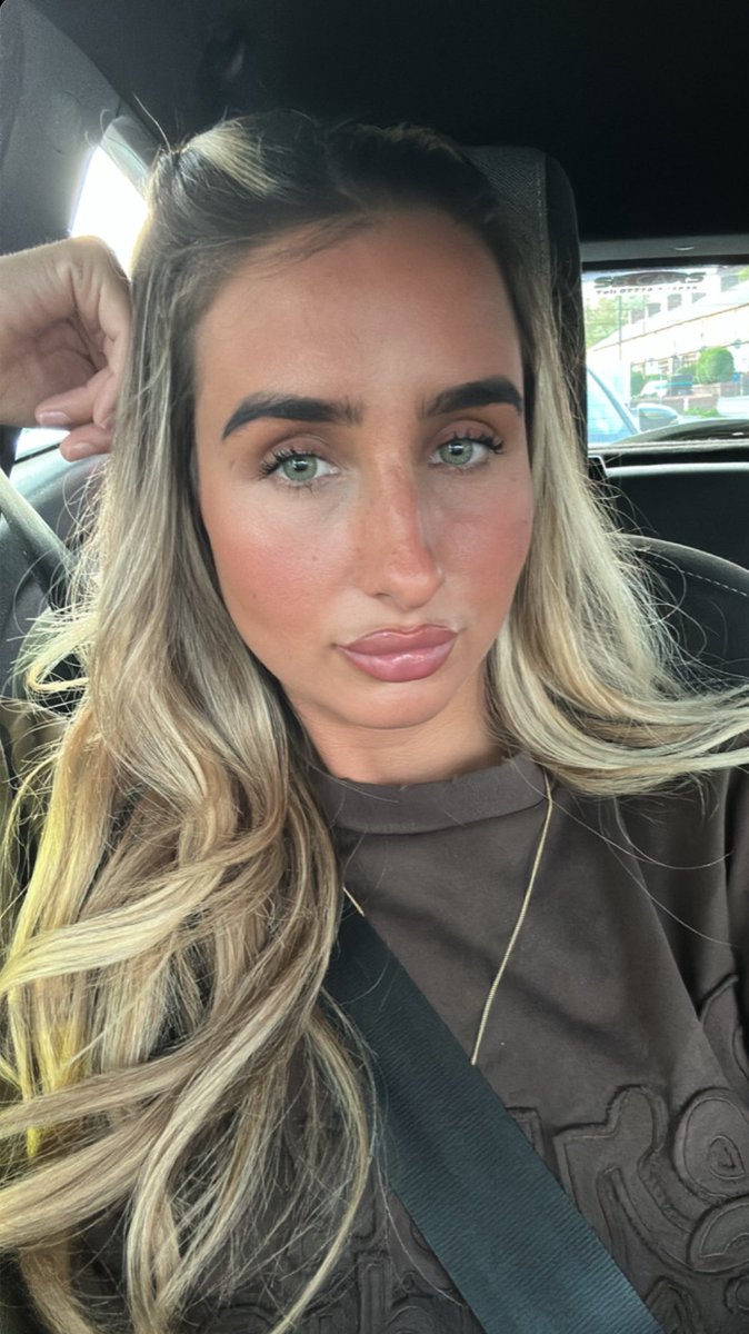 Louise🐆 tweet media