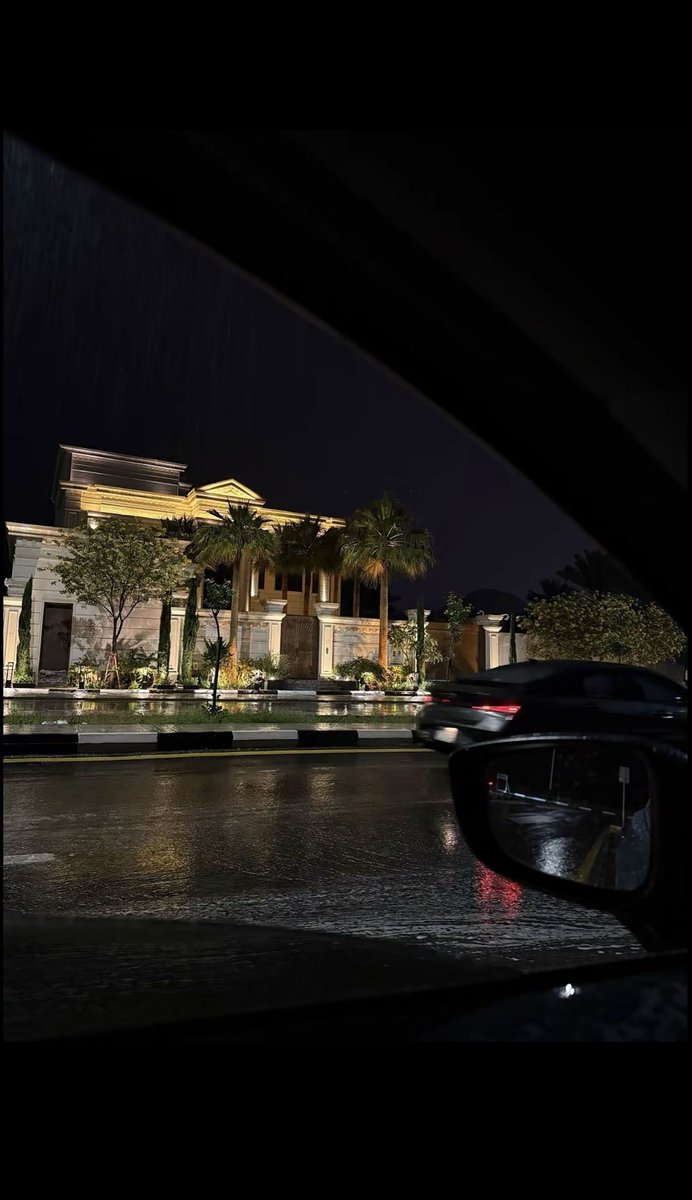 fto__0's tweet photo. #امطار_حائل 🤍 https://t.co/xY9J0fGJ8H