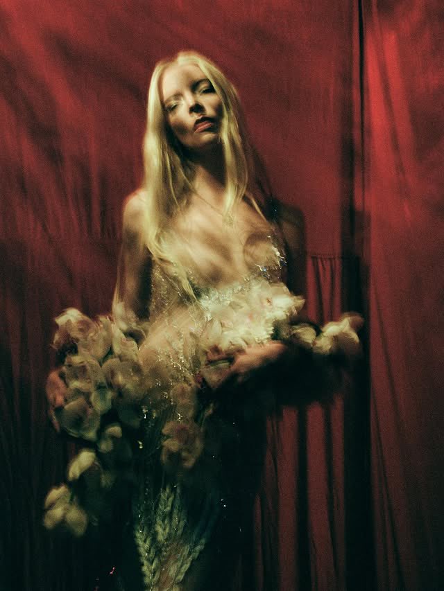 hourly anya taylor-joy tweet media