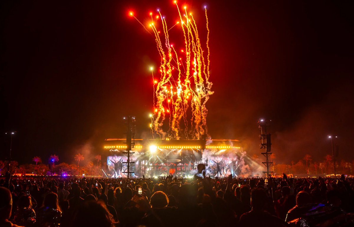 LⱯDY GⱯGⱯ NOW🪞 tweet media