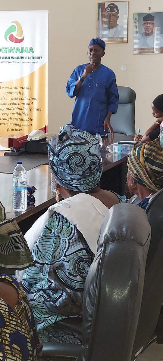 OGWAMA2's tweet photo. Our Market &amp; Sanitation Unit met with Market Heads across Abeokuta to address illegal dumping and promote proper waste management.
@farouk_tunde (SA/MD, OGWAMA) encouraged market leaders to embrace waste containerization, and disposing of refuse in the giant bins provided at each https://t.co/vA7sVZvkmj
