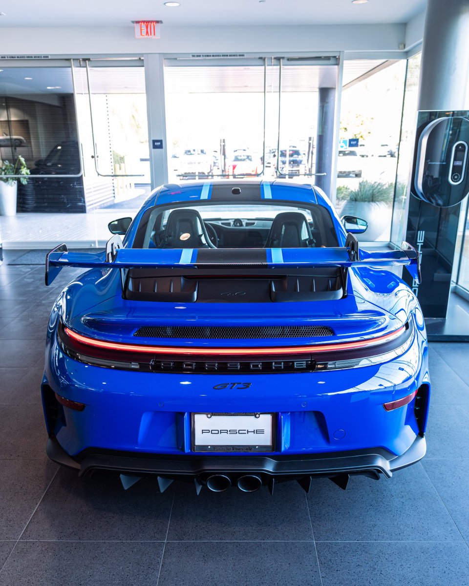 PorscheRiversid's tweet image. I think about this 911 GTS a lot more than I care to admit. 💙
#porscheriverside #riversideporsche #porscheusa #porschedealer #porscheexperience #riverside #inlandempire #porschelife #luxurycars #performance #porschelove #porscheclub #porsche #porscheturbo