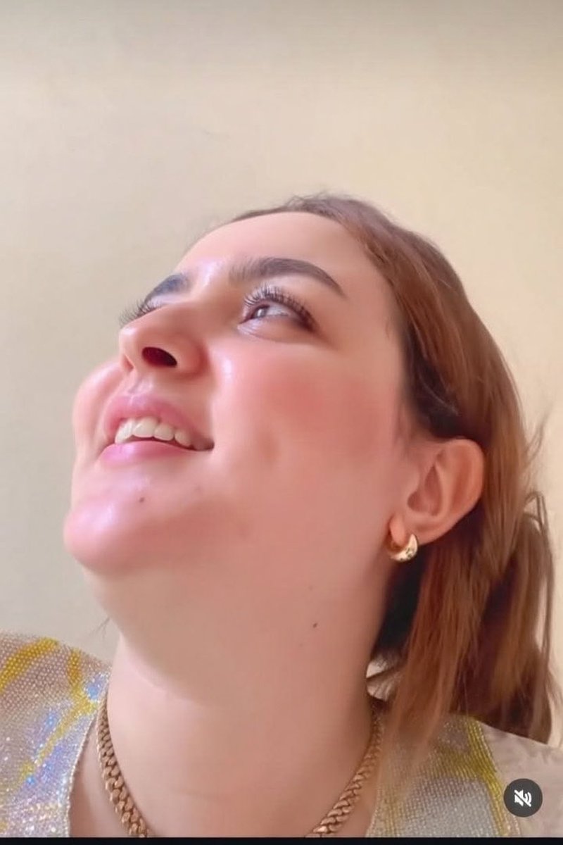 ام الهنوف tweet media